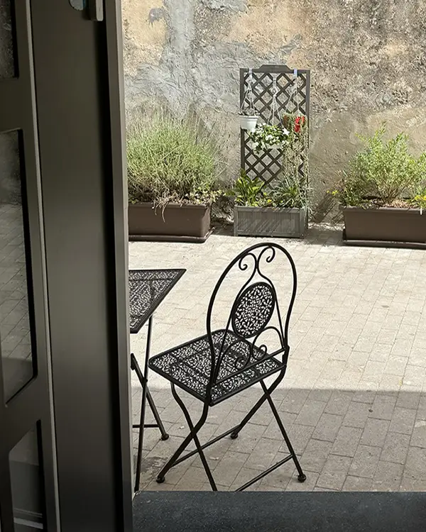 Zona giorno del Rifugio Ibleo a Palazzolo Acreide
